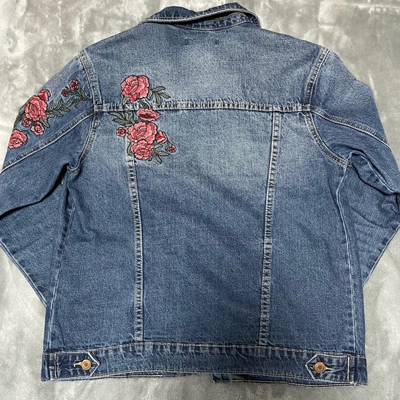 Small Jean Jacket With Flowers From Urban Planet - Picture 3 of 3